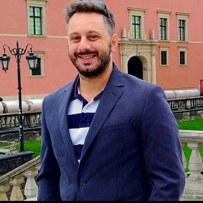 Dr Christos Tapeinos